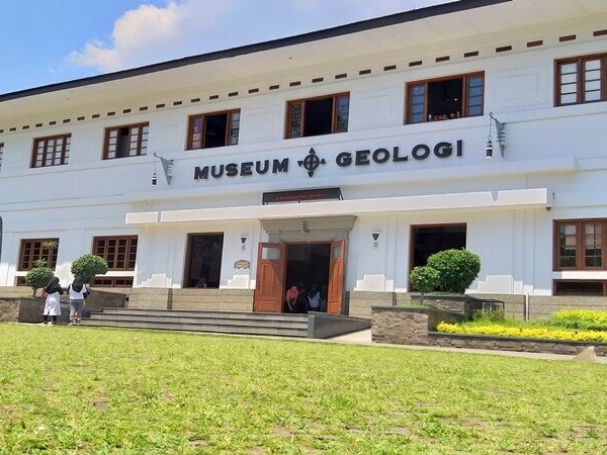 Museum Geologi Bandung