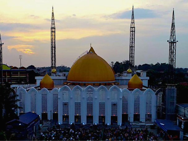 Masjid Darussalam Kota Wisata8