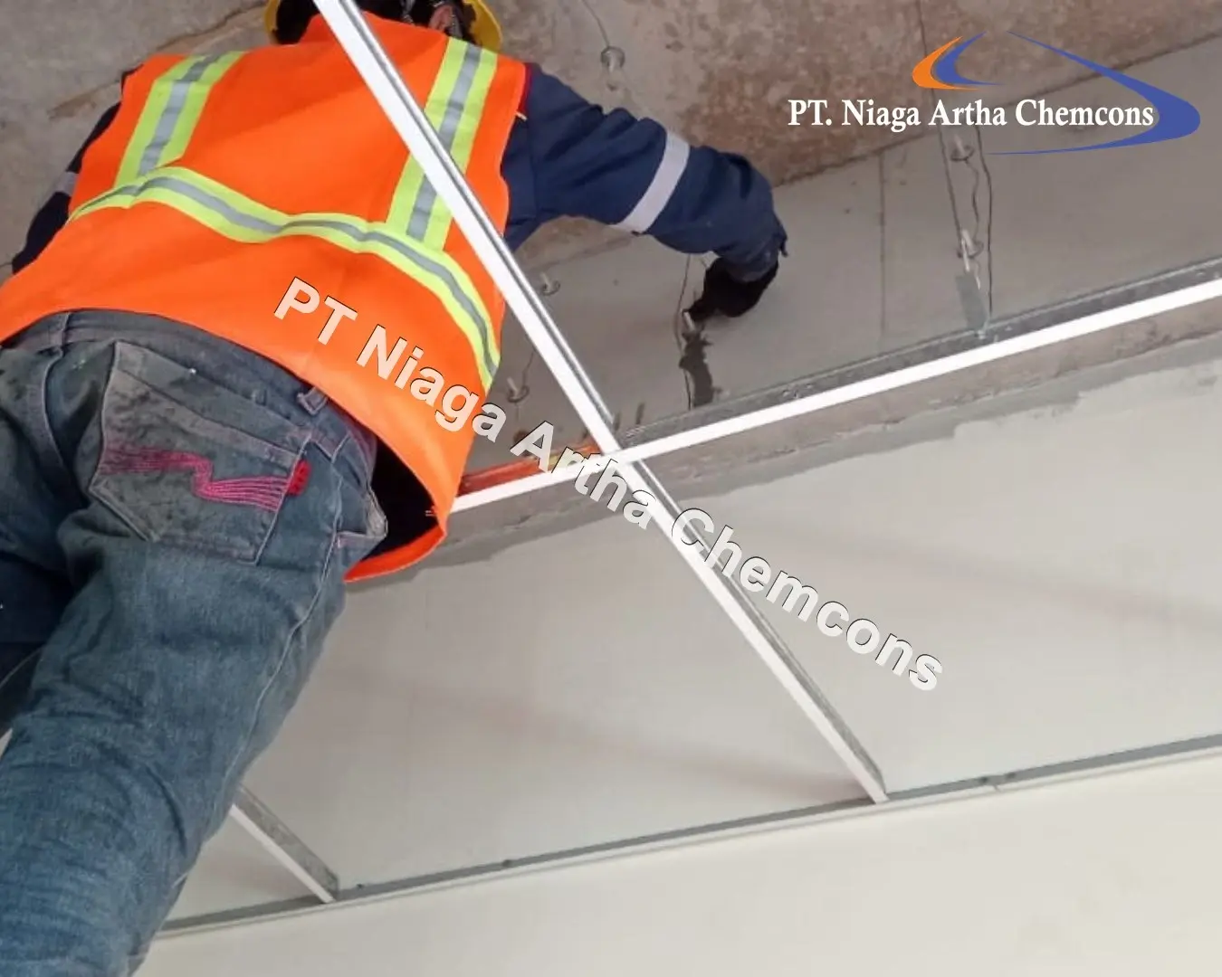 Injeksi Epoxy PT Niaga Artha Chemcons di salah satu Bangunan Jasa Komersial di Jakarta