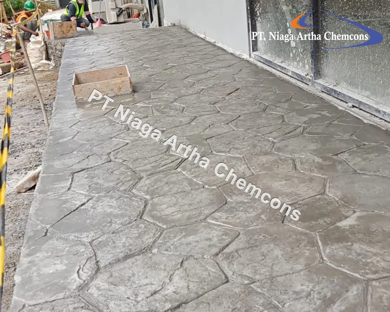 Hasil Aplikasi Stamped Concrete Motif Batu Alam